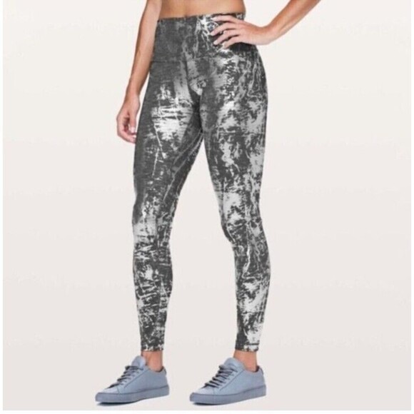 Lululemon Wonder Under Women Leggings  Size 6 Silver Metallic RARE Foil 28” - Picture 1 of 8